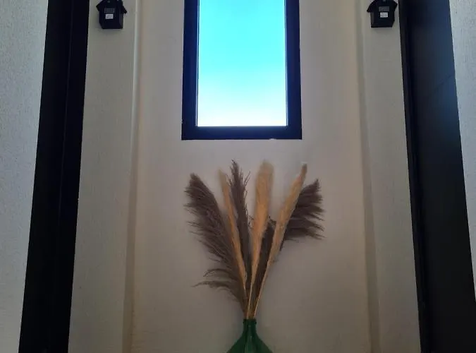 Location La Rebelle - B * לה רושל