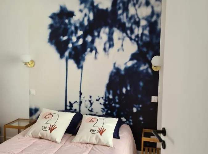 Location La Rebelle - B דירה